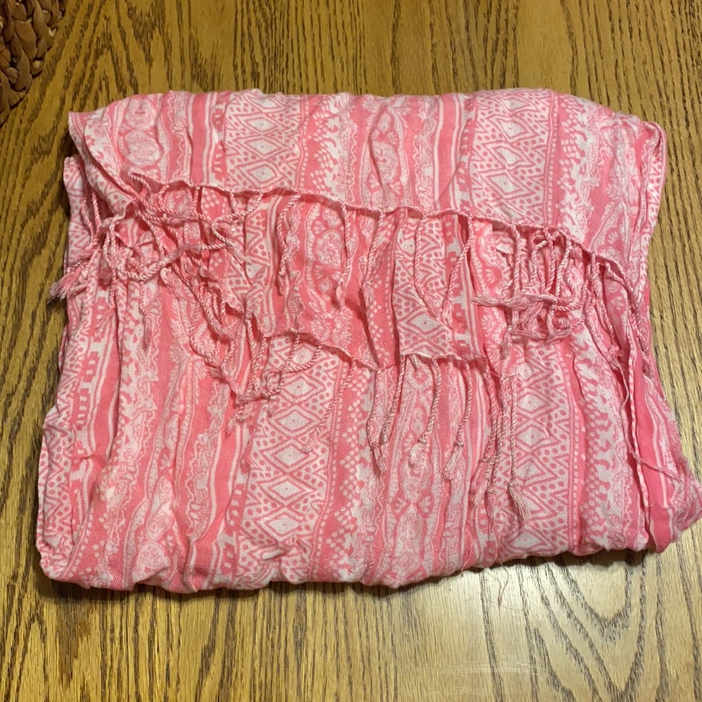 Bundle of (3) Scarves - Picture 3 of 10